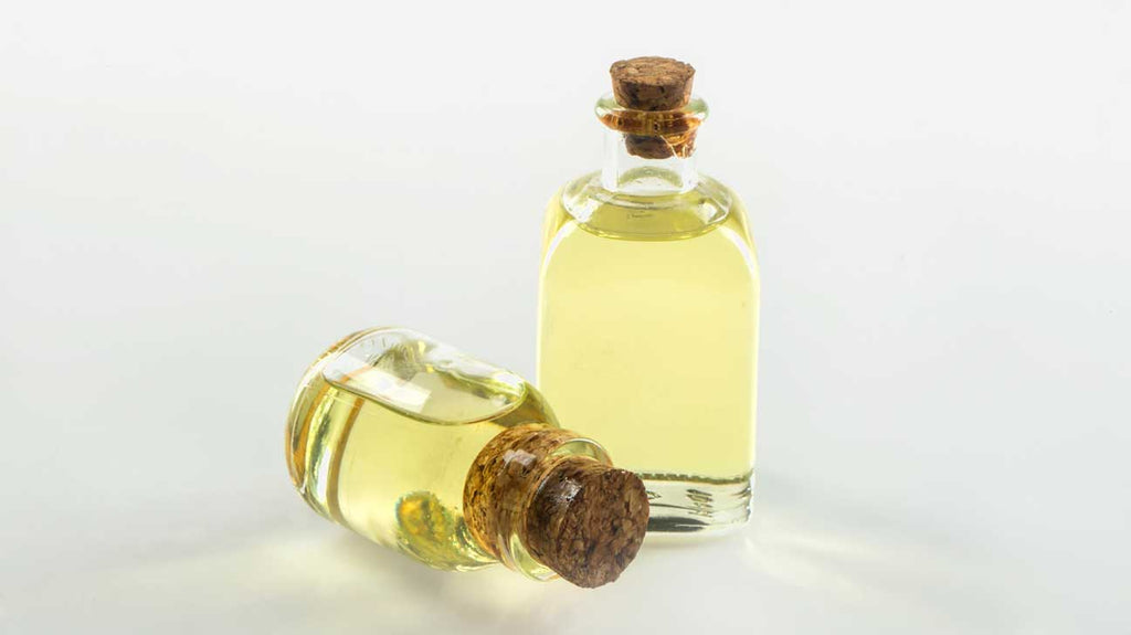 Marvelous Advantages of Organic Castor Aperient Oil for Eyelash Growth